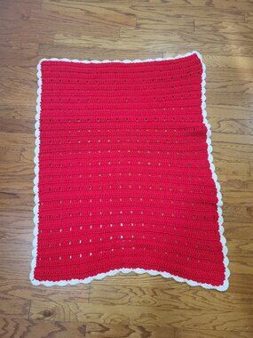 Vintage Handmade Crochet Red and White Lap Quilt Couch Afghan 33x46